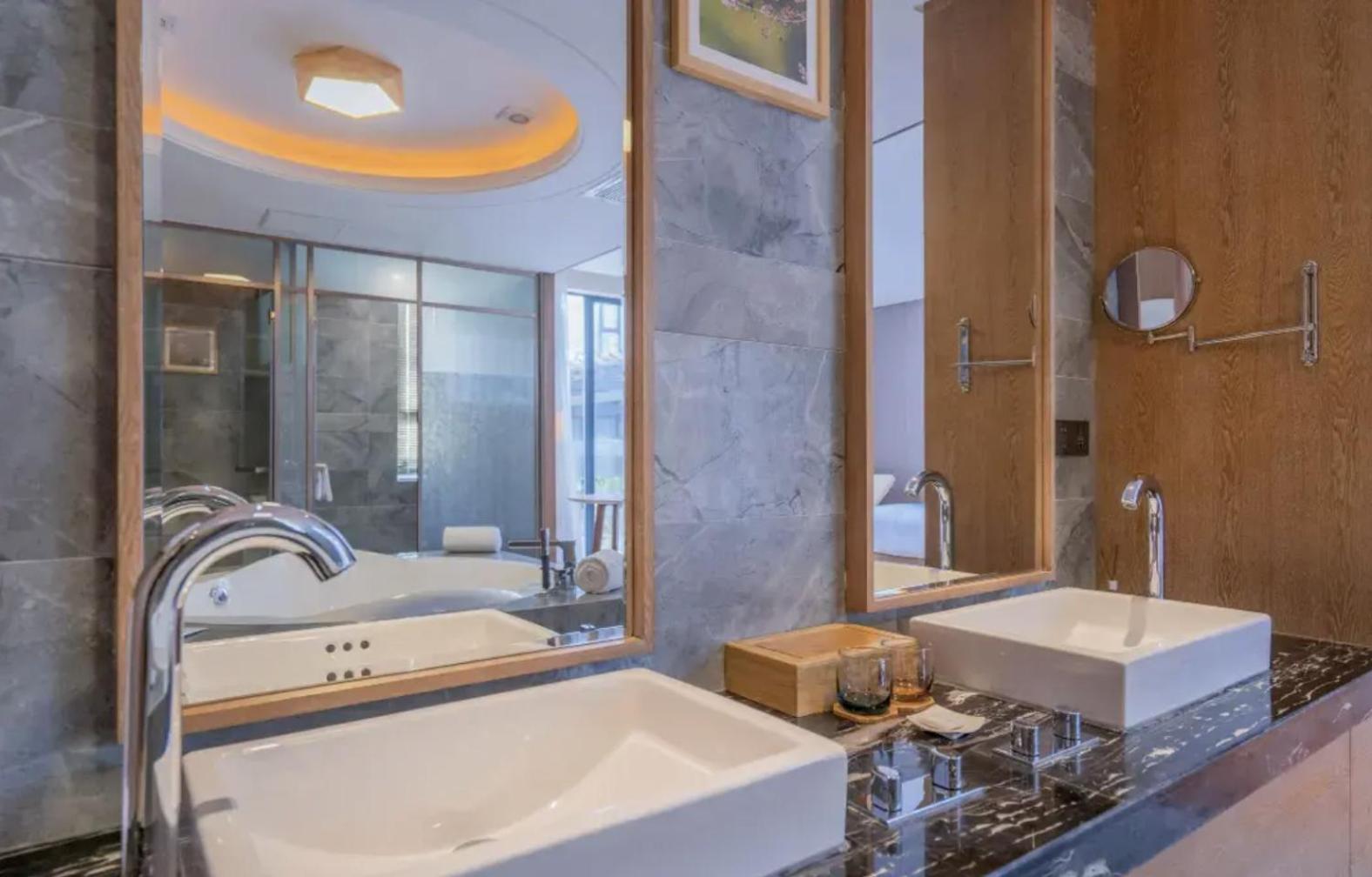Hong Long Jing Hotel Dali  Extérieur photo